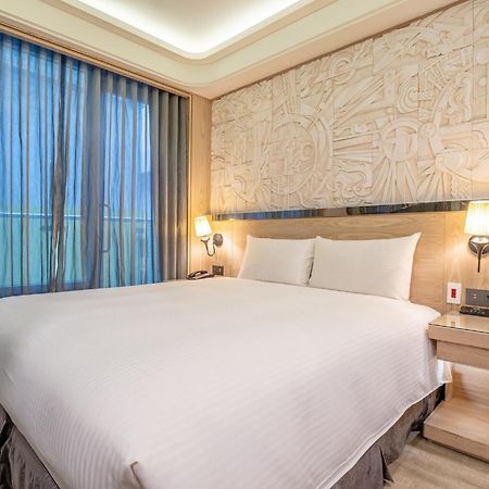 Guide Hotel Taichung Ziyou מראה חיצוני תמונה