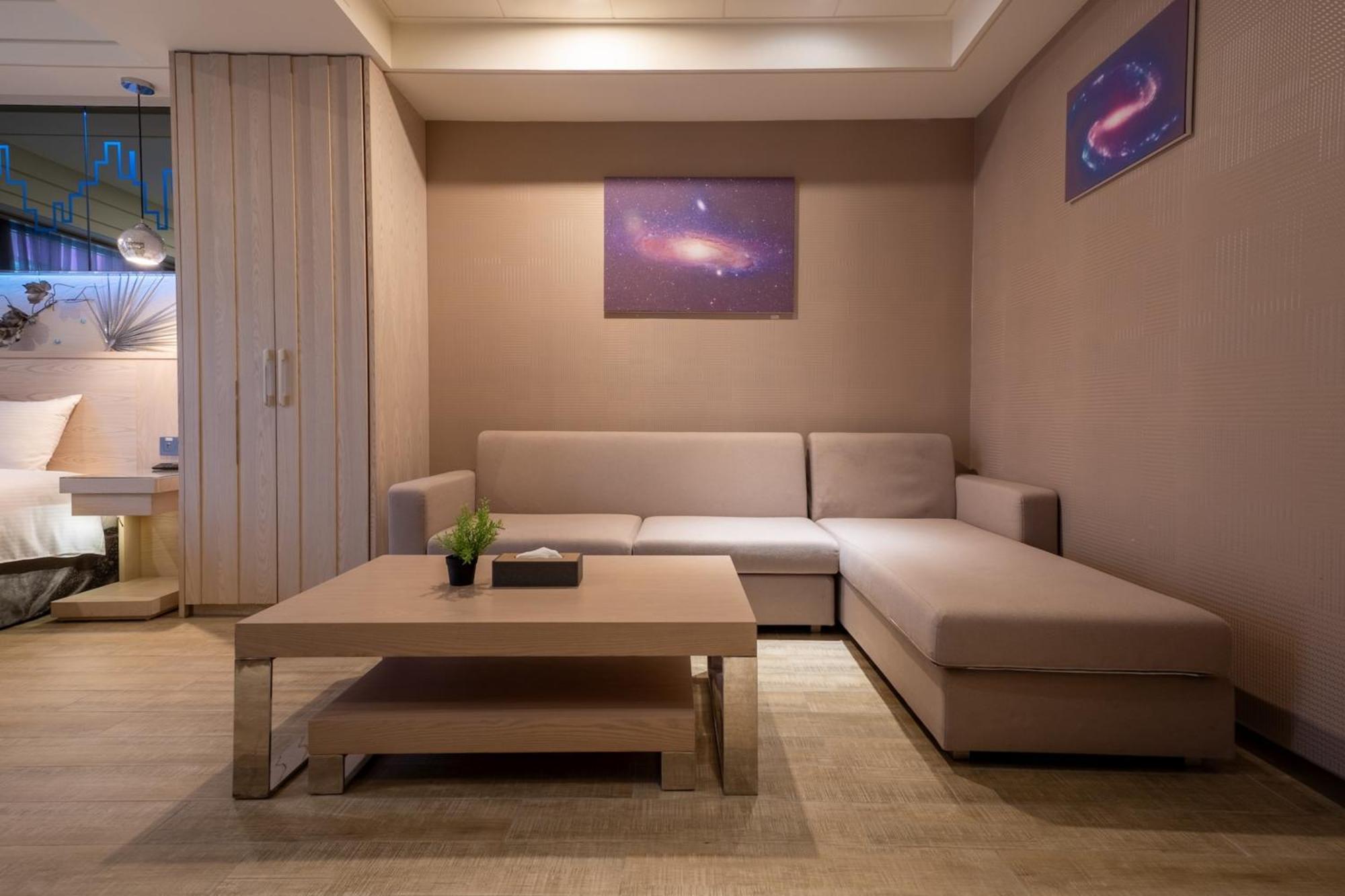 Guide Hotel Taichung Ziyou מראה חיצוני תמונה