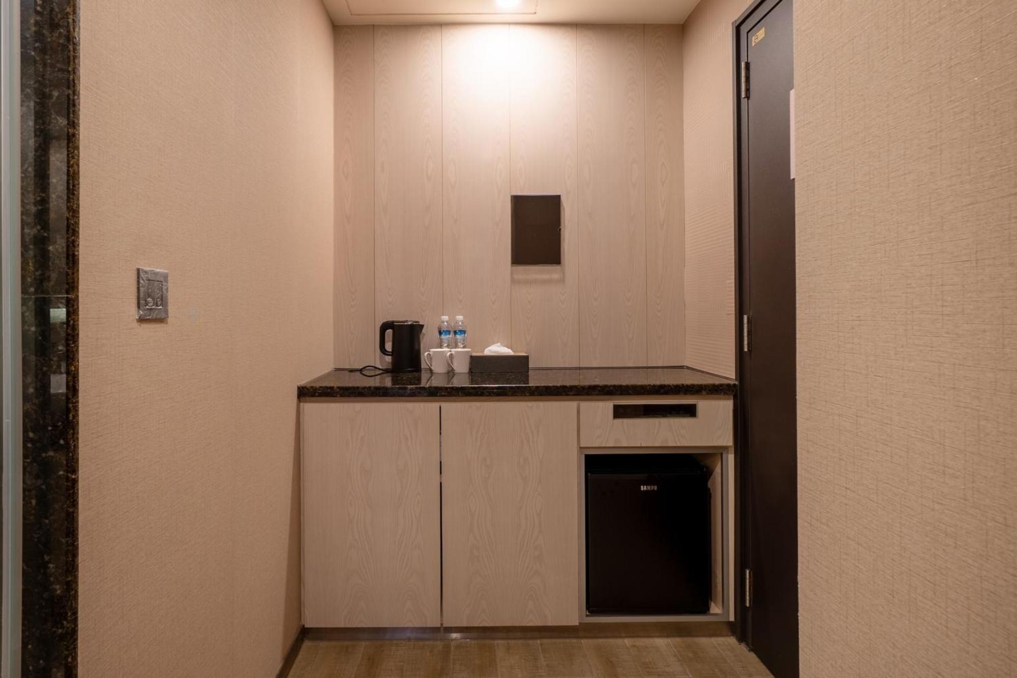 Guide Hotel Taichung Ziyou מראה חיצוני תמונה