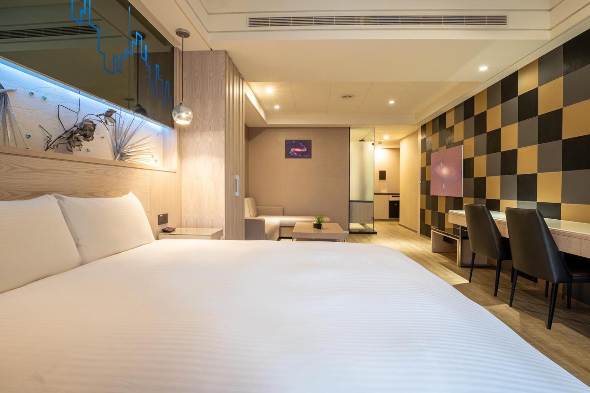 Guide Hotel Taichung Ziyou מראה חיצוני תמונה
