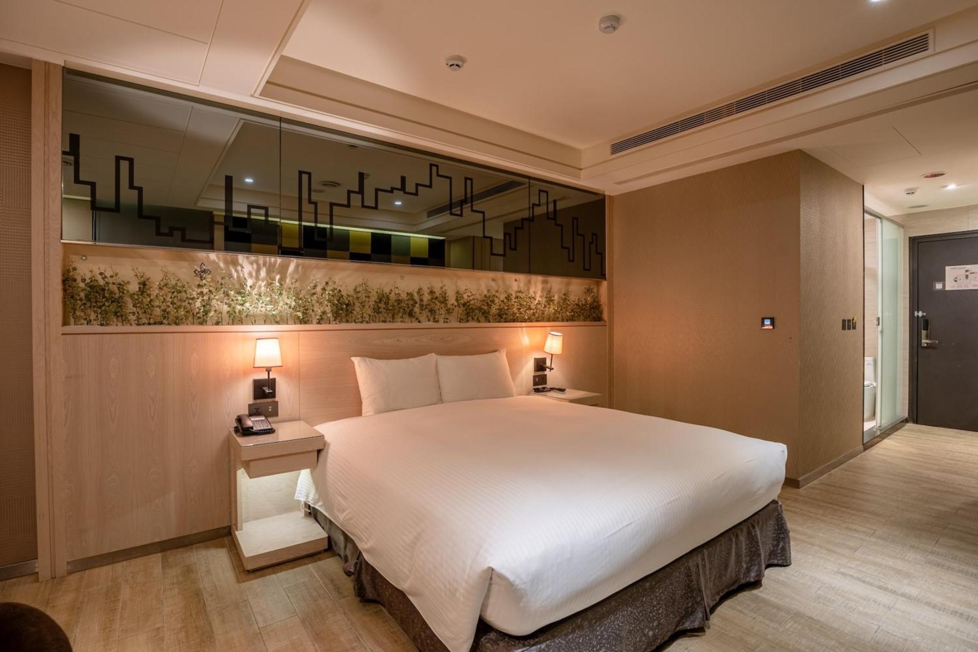 Guide Hotel Taichung Ziyou מראה חיצוני תמונה