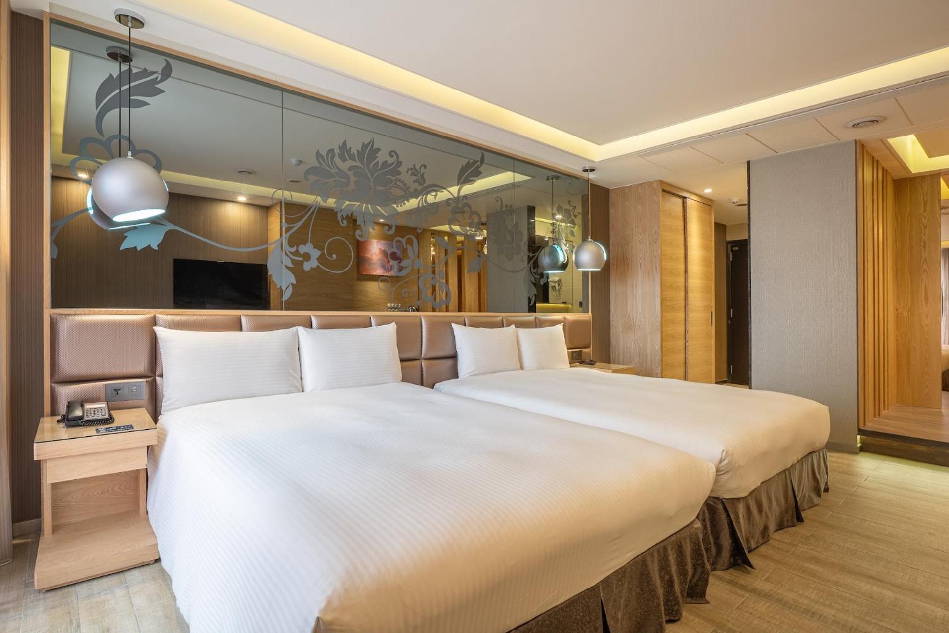 Guide Hotel Taichung Ziyou מראה חיצוני תמונה