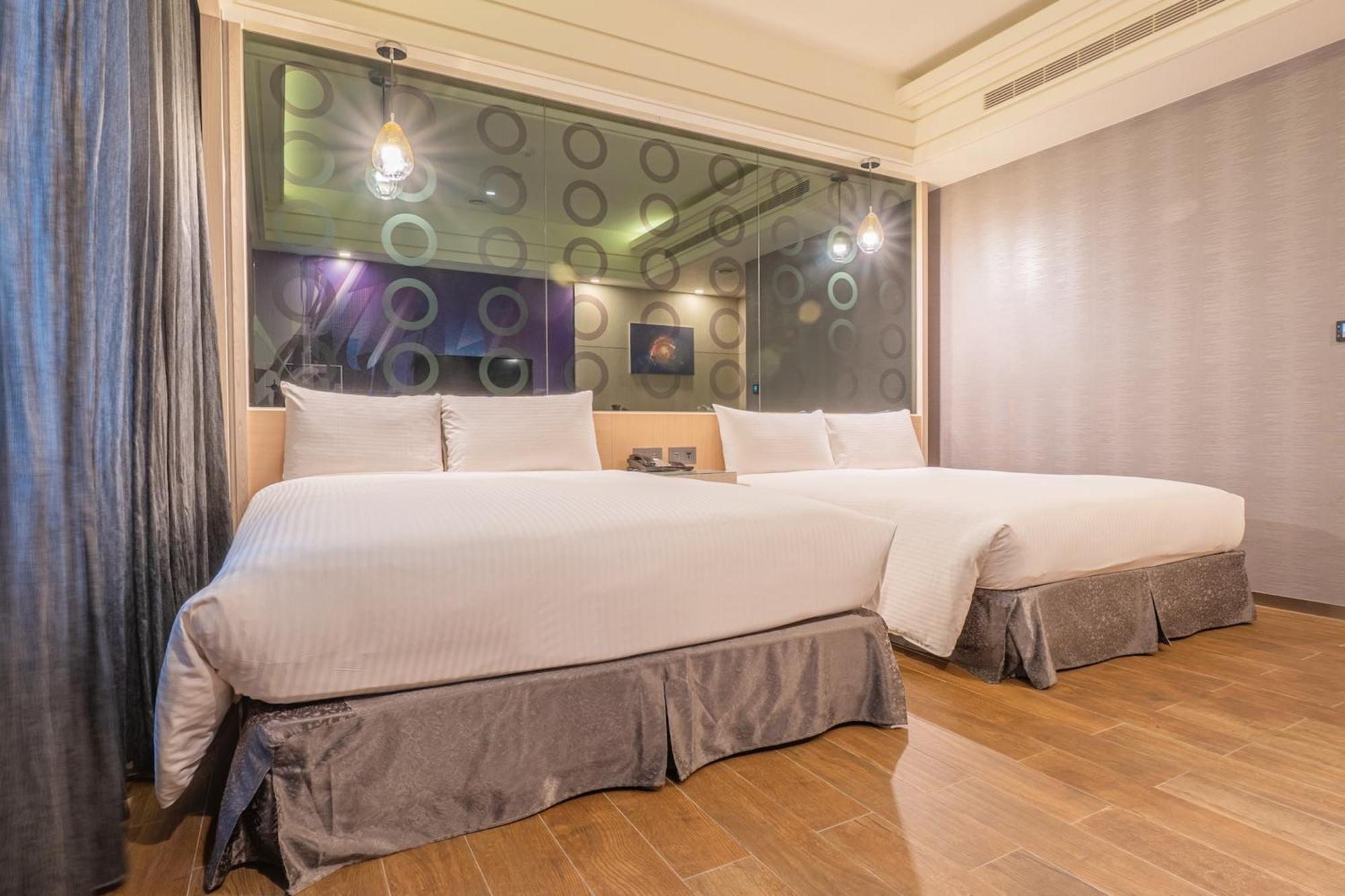 Guide Hotel Taichung Ziyou מראה חיצוני תמונה