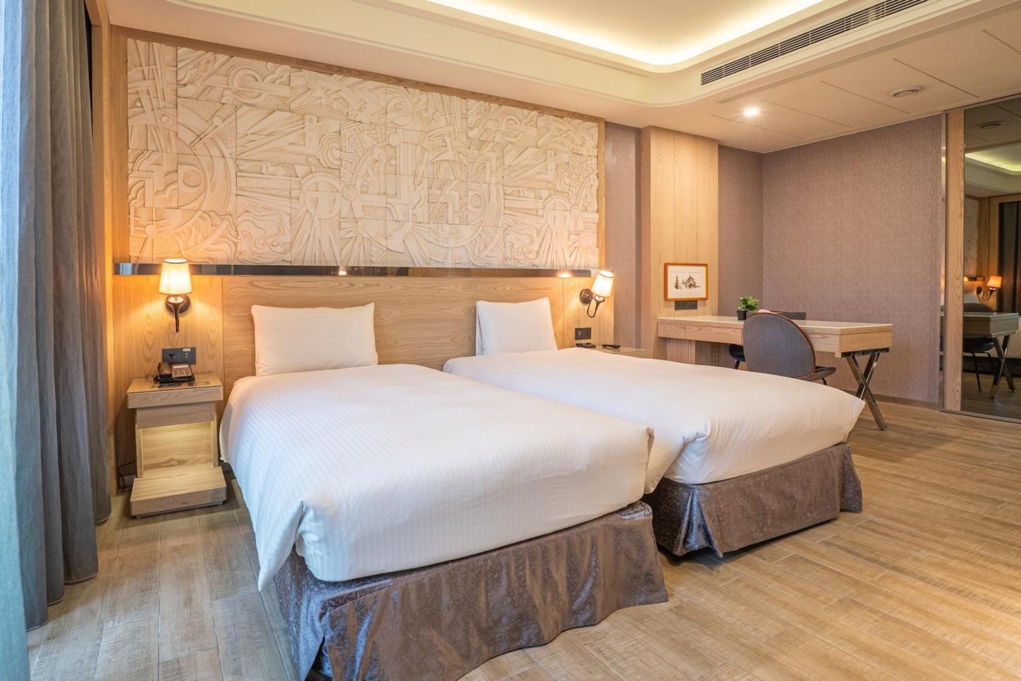 Guide Hotel Taichung Ziyou מראה חיצוני תמונה