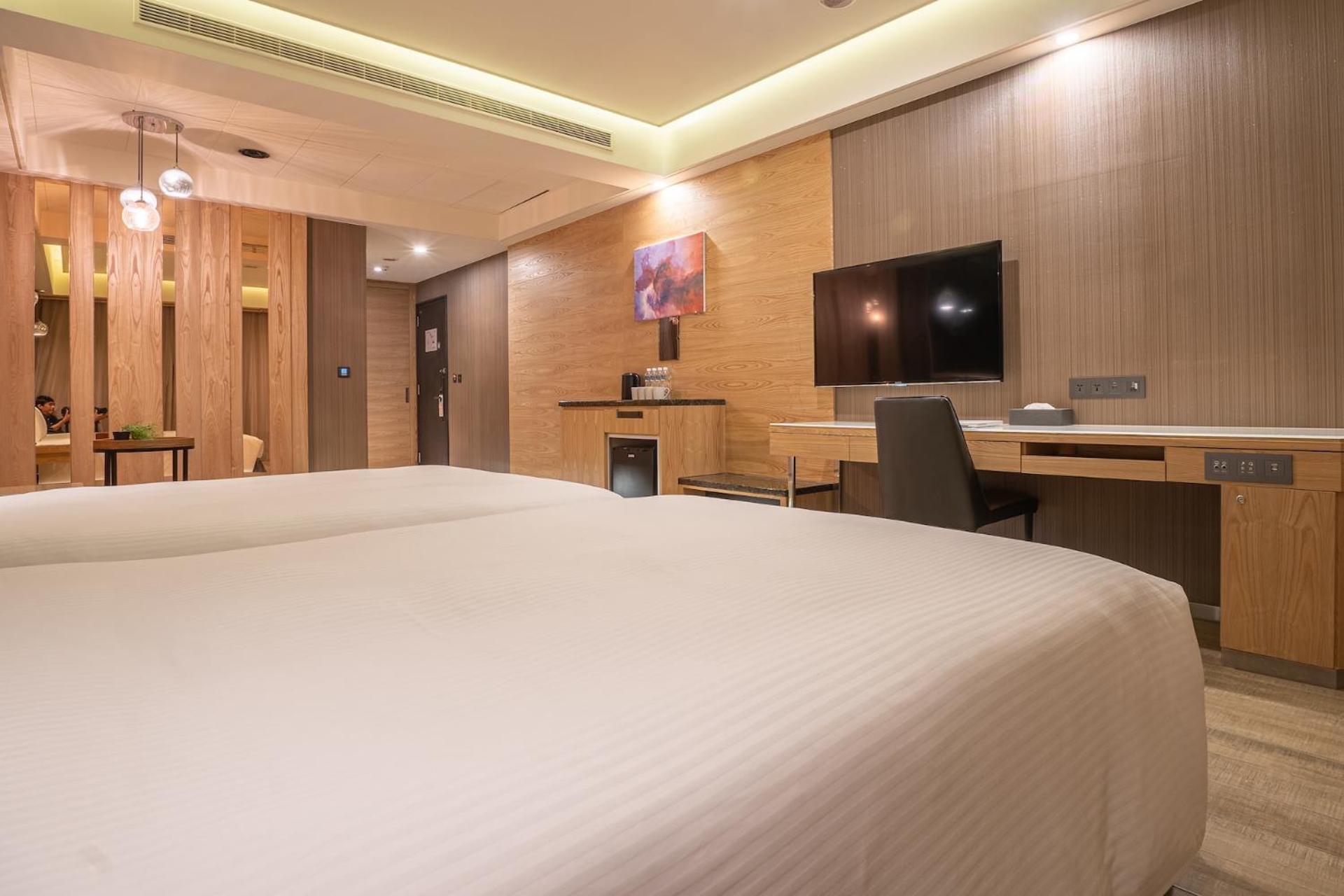 Guide Hotel Taichung Ziyou מראה חיצוני תמונה