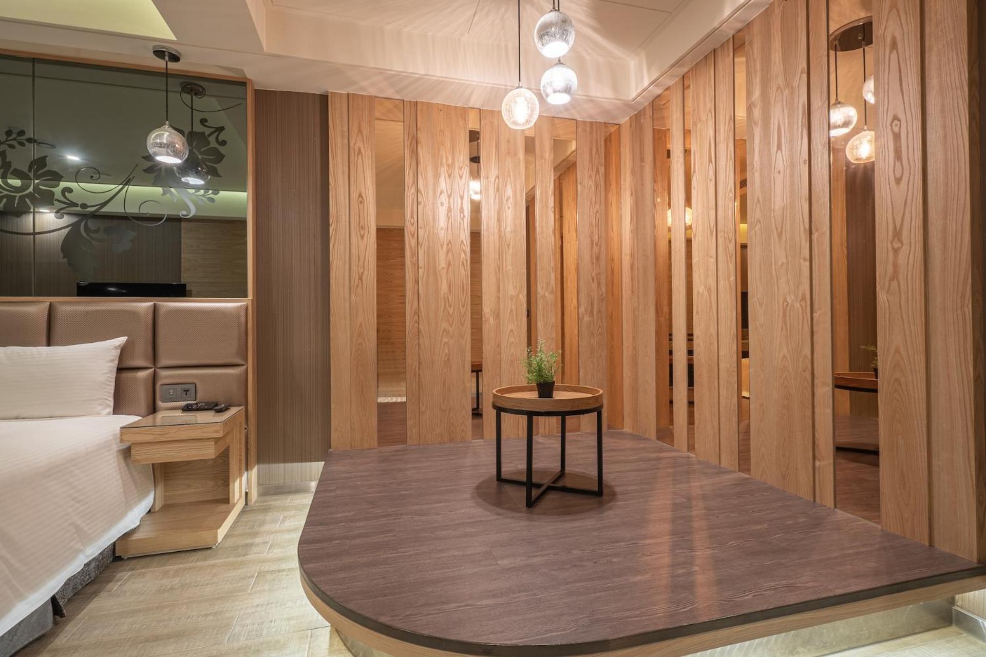 Guide Hotel Taichung Ziyou מראה חיצוני תמונה