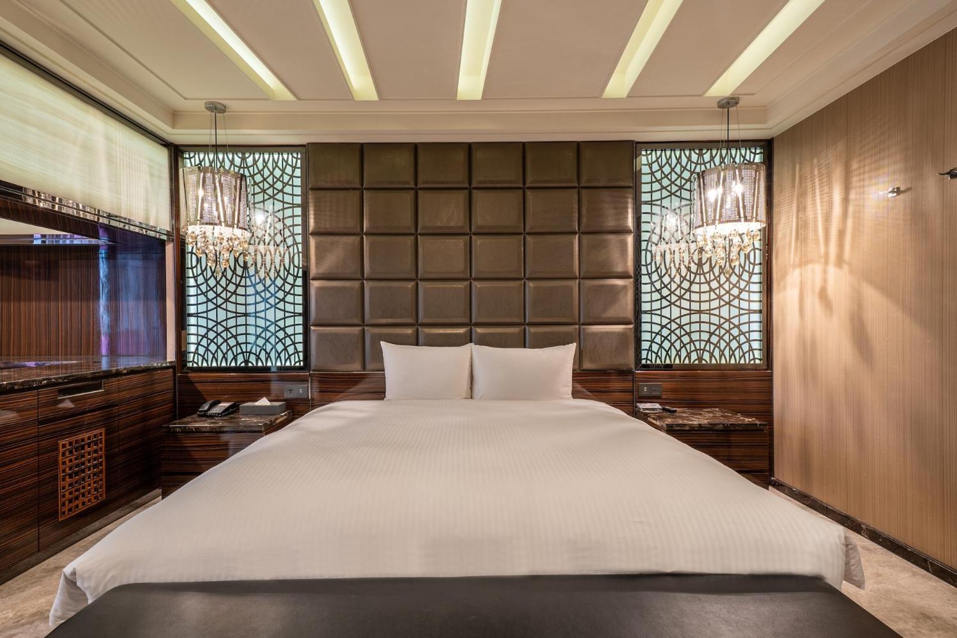 Guide Hotel Taichung Ziyou מראה חיצוני תמונה